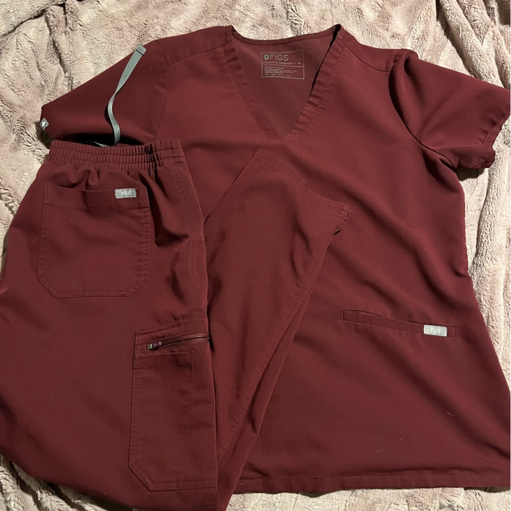 Figs Medium petite set Burgandy